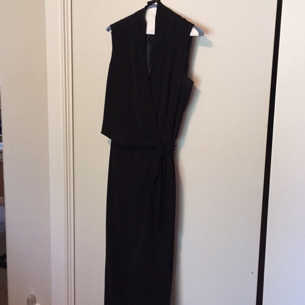 Jones New York Black size 16 lined dress